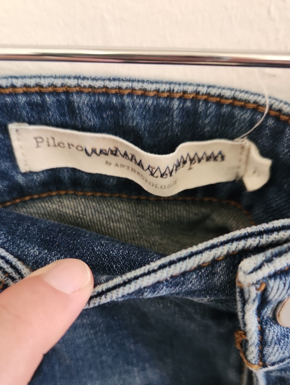 Anthropologie Pilcro & The Letterpress High-Rise Slim Bermuda Shortd Raw Hem 26 - Picture 2 of 7